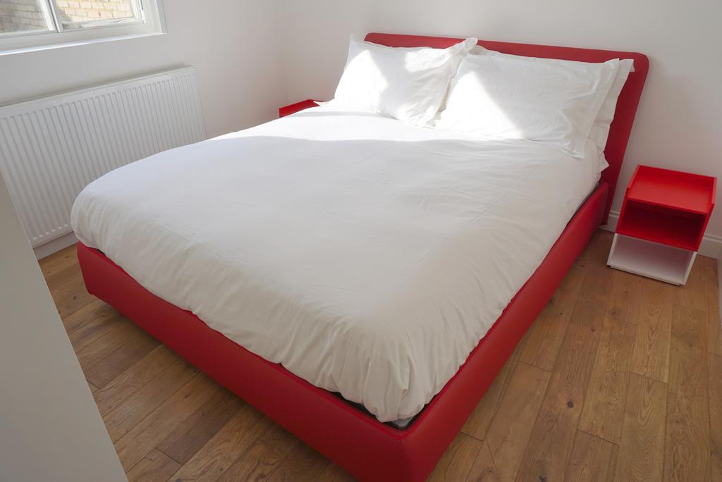 Landor Road London Apartment Номер фото